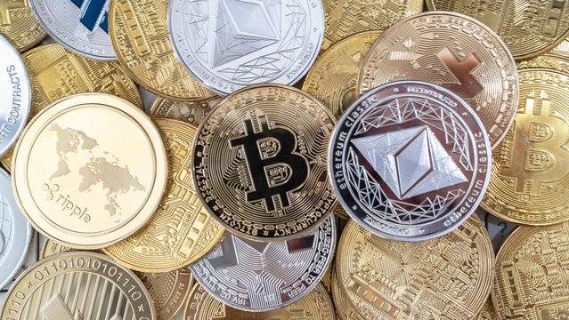 Altcoin Market Completes Highest Monthly Close Ever: What This Means Altcoin