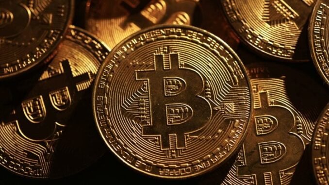 Bitcoin dominance dips to 23.6 fib level, signals potential altcoin rotation