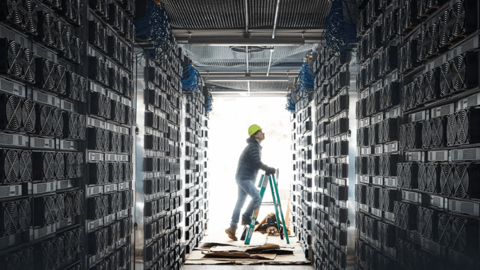 Expert Flags Bitcoin's First Hashrate Bear Market as Network Sheds 145 EH/s